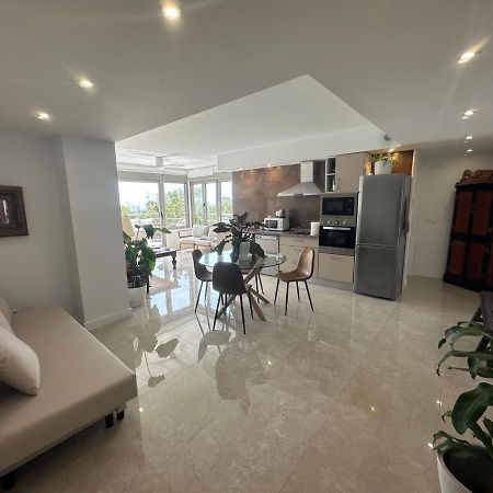 Penthouse Puerta De Pedregalejo Daire Málaga Dış mekan fotoğraf