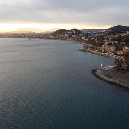 Penthouse Puerta De Pedregalejo Daire Málaga Dış mekan fotoğraf