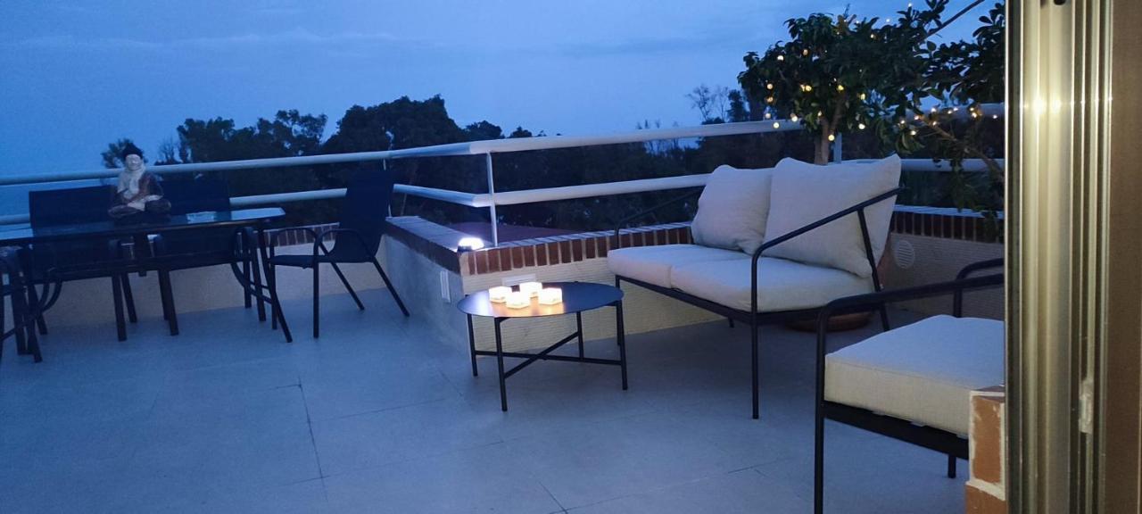 Penthouse Puerta De Pedregalejo Daire Málaga Dış mekan fotoğraf